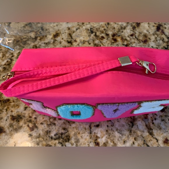 NWT LOVE makeup/wristlet makeup bag. Hot pink with Patch letters! - Picture 5 of 8